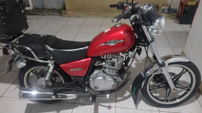 Moto Suzuki Intruder 125 cc