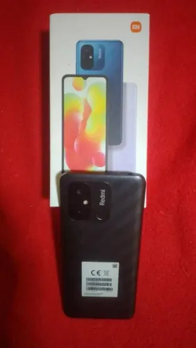 Redimi 12 semi novo troco com volta...tem NFC por aproximação 