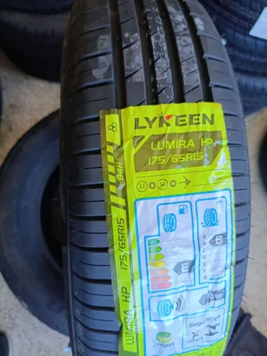 Pneu 175/65r15 320 a vista