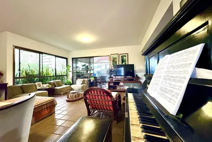 Apartamento de Luxo em Jaqueira - 4 Suítes e Varanda