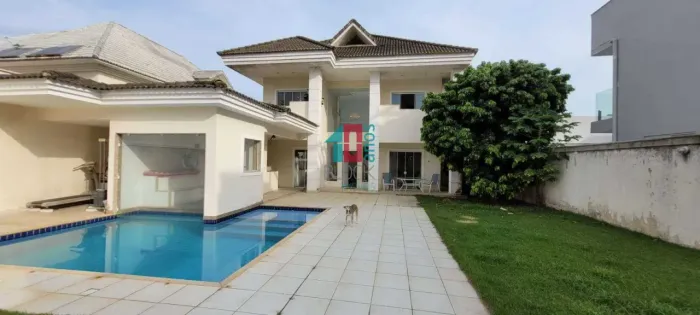 Recreio dos Bandeirantes | Casa de Condomínio 4 quartos, sendo 4 suites
