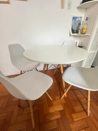 Mesa Eiffel Branca 4 Lugares