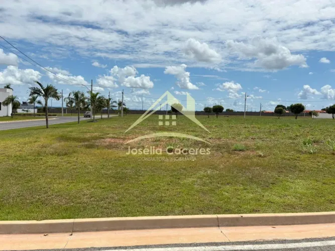 TERRENO DE ESQUINA CONDOMÍNIO FLORENÇA- Bairro Chapéu do Sol, Várzea Grande, MT