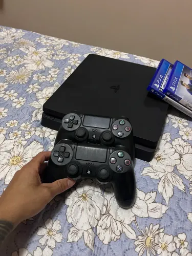 playstation 4 slim 1TB
