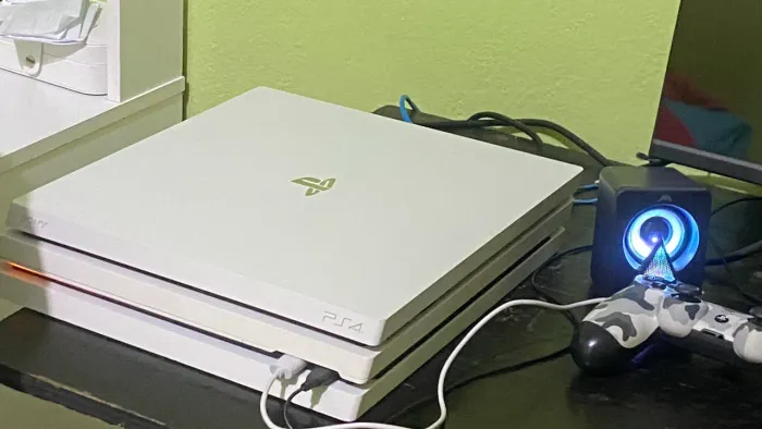 PS4 PRO ULTIMATE BRANCO 
