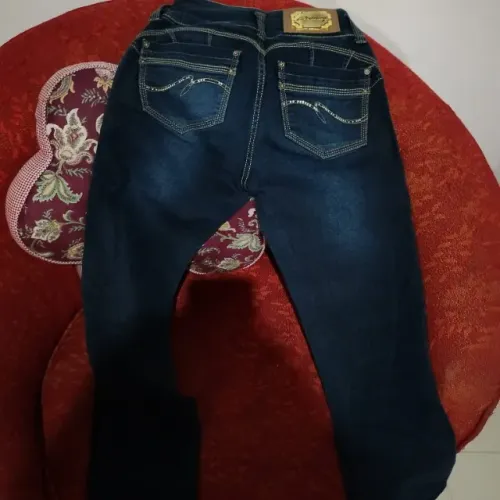 Vende-se Calças e jaquetas Jeans