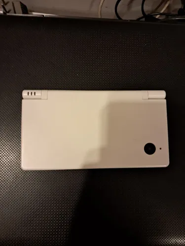 Nintendo DSi na caixa!