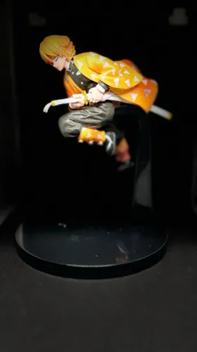 Figure Zenitsu Demon Slayer