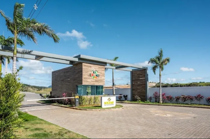 Lote no Condomínio Holiday 2