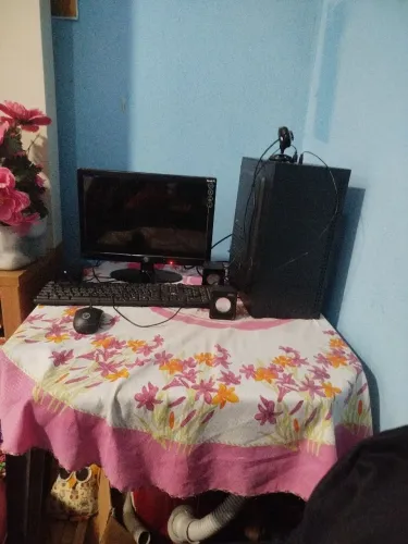 Vende-se computador semi-novo