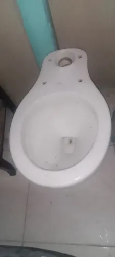 Bacia sem a caixa acoplada