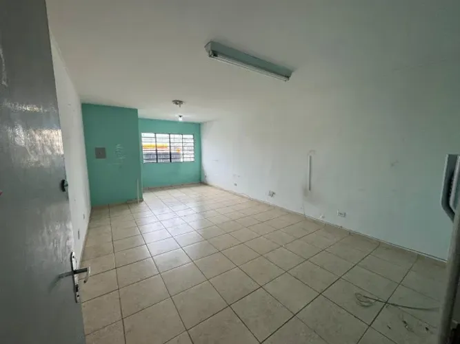 Vendo Sala Comercial, 32m², Novo Mundo, Curitiba