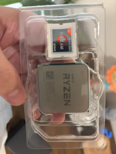 ? Ryzen 5 4600G usado + Cooler Original AMD NOVO