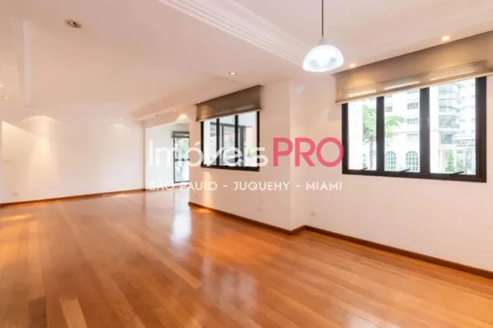 Apartamento para venda e locação com 126m² no Vila Nova Conceição - São Paulo.