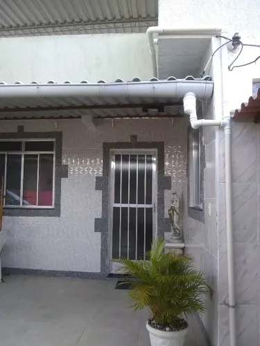 Alugo Casa