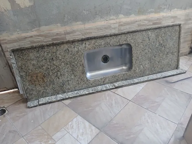 Pia (Pedra Santa Cecília) 180 × 55
