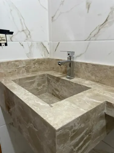 LAVATÓRIO EM GRANITO