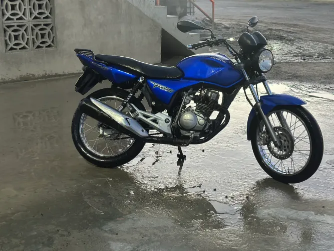 Moto emplacada revisada