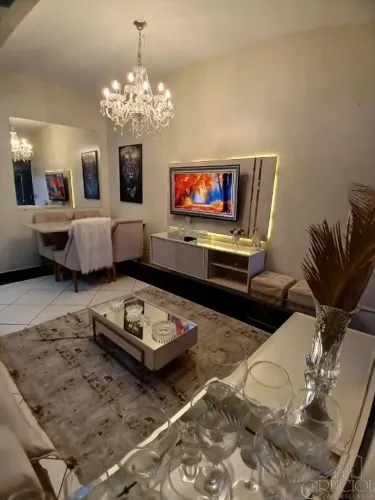 Sobrado com 3 dormitórios para alugar, 90 m² por R$ 2.700,00/mês - Interlagos - Londrina/P
