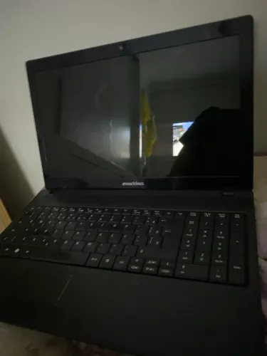Vendo um notebook