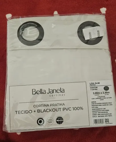 Cortina Pratika. Tecido + Blackout PVC 100%