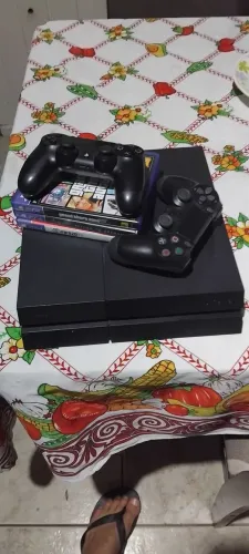 Ps4 fat+2 controles,1 original bom e 1 paralelo+ 3 jogos midia fisica.