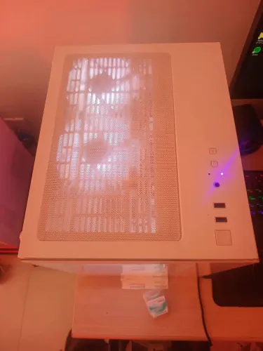 VENDO PC GAMER 1800 REAIS PRA SAIR