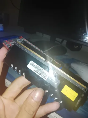 MEMÓRIA RAM DDR 1x8GB