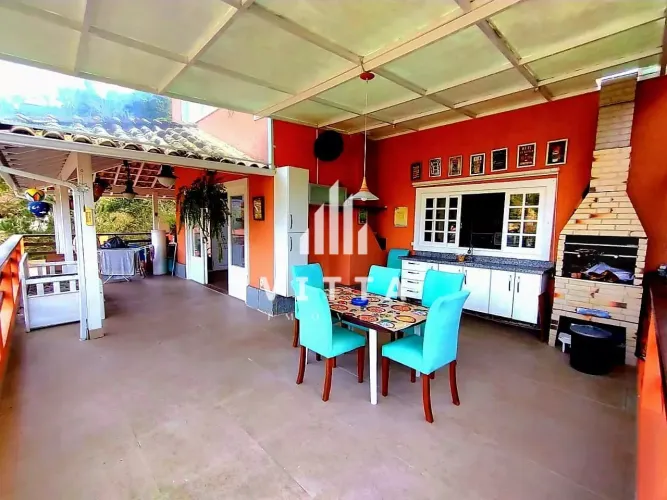 Casa em mobiliada condomínio para aluguel e venda, 3 suítes, Itaipava, Petrópolis