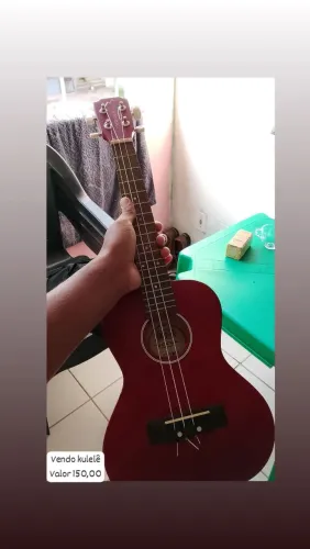 Vendo ukulele 