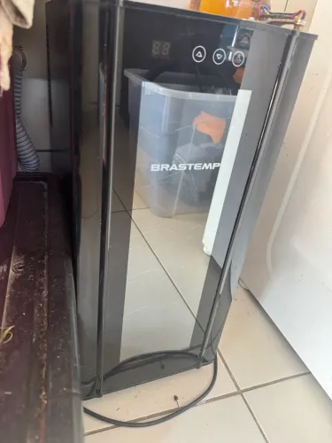 Adega 10 garrafas Brastemp