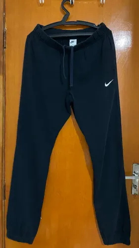 Calça nike Moletom preta Usada