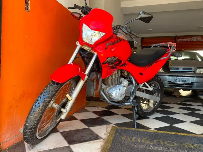 Impecável! Falcon NX4 1999 Relíquia com 18.562 km Rodados