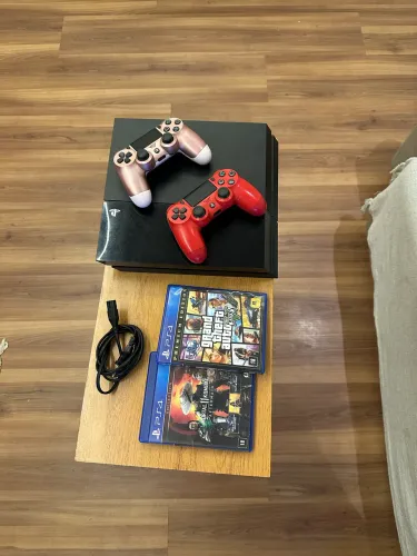 Playstation 4 500gb + 2 Controles + GTA V + Mortal Kombat