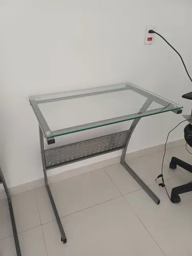 Vendo mesa de escritório 