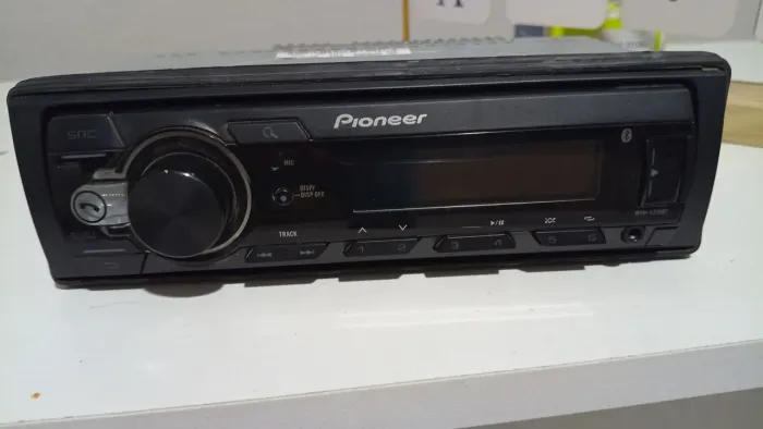 Pioneer com bluetooth bem novinho