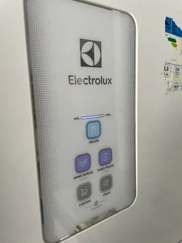 Vendo geladeira Electrolux duplex frost fre 220 vts 464litros 