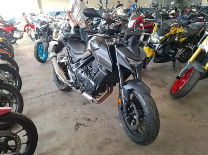 Honda CB 750 Hornet 2026
