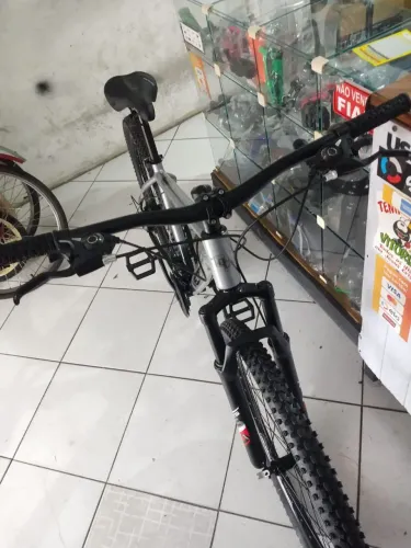 Bicicleta aro 29 quadro de alumínio NOVA