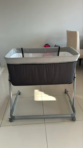 Berço portátil Co-bed plugou cosco