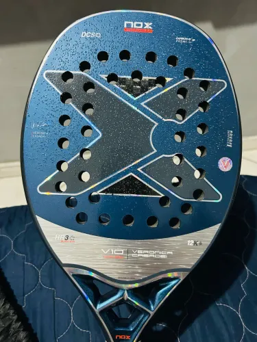 Raquete de Beach Tennis Nox V10