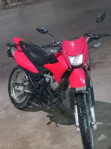 Vendo Bros 150 toda inteira muito boa conservada valor 6700