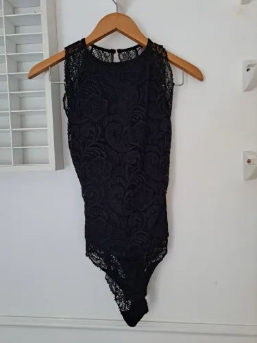 Body Valisere em Renda Preto - Tamanho M. Nunca usado.