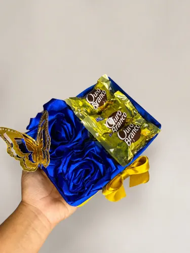 ? Buquês Personalizados | Flores de Cetim e Presentes Criativos