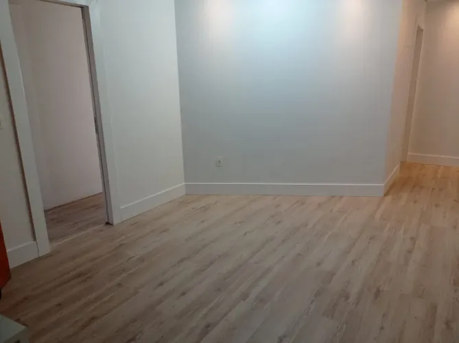 Preciso de um instalador de piso laminado 