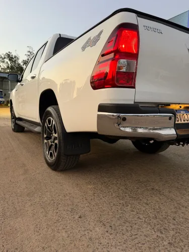 Toyota Hilux CD SRV 4X4 2.8 TDI Diesel Aut. 2023