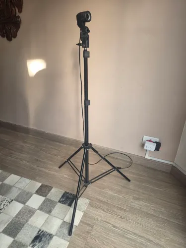 Suporte e luz refletora para fotos