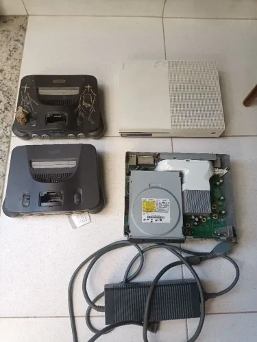 Xbox one , Nintendo 64, xbox360 fat