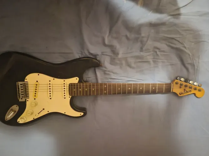 Guitarra golden stratocast 