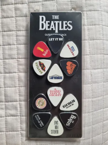 Kit Palhetas de guitarra Beatles